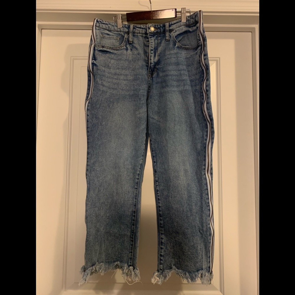 Wild Fable High Rise Angle Side Zipper Jeans 10